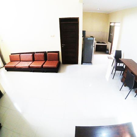 Minggiran Street Homestay Jogja Jogjacarta Exterior foto