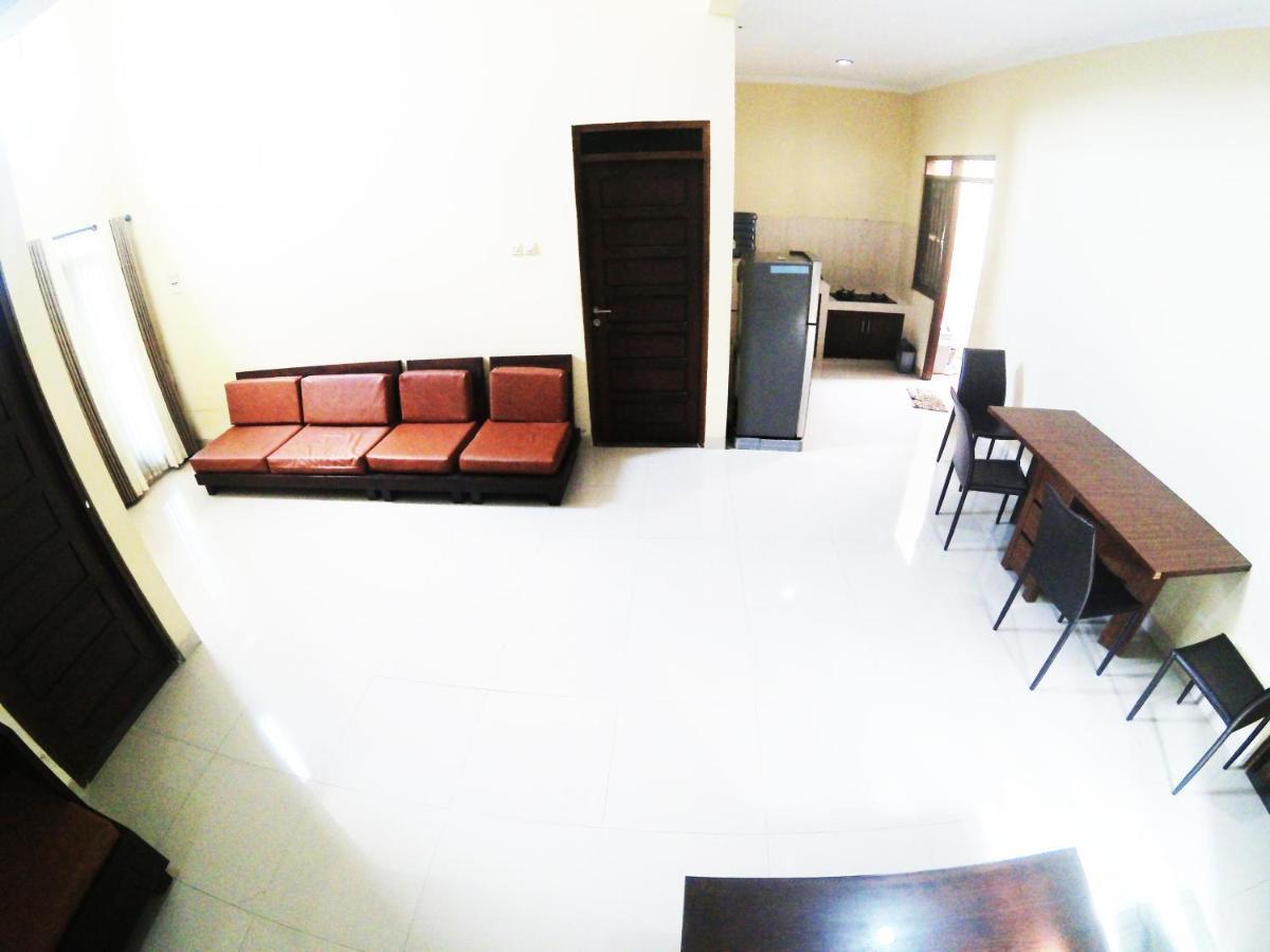 Minggiran Street Homestay Jogja Jogjacarta Exterior foto